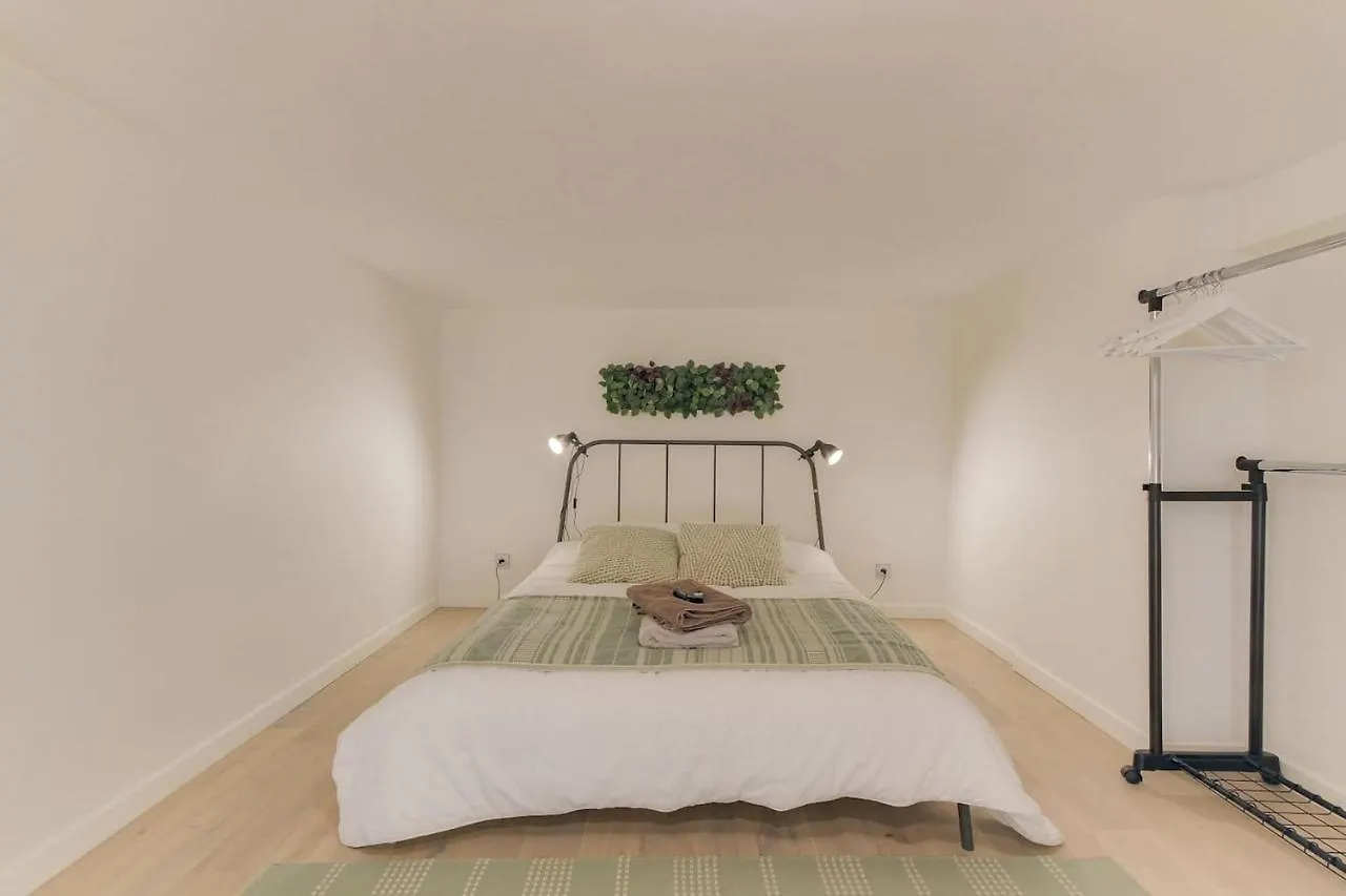 Loft Design For 4 People In Heart Of Apartment
